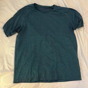 Men’s Lululemon Metal Vent Short Sleeve T Shirt, Blue, Size Large